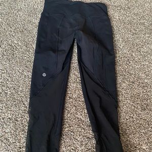 Lulu Lemon size 4 black crop leggings